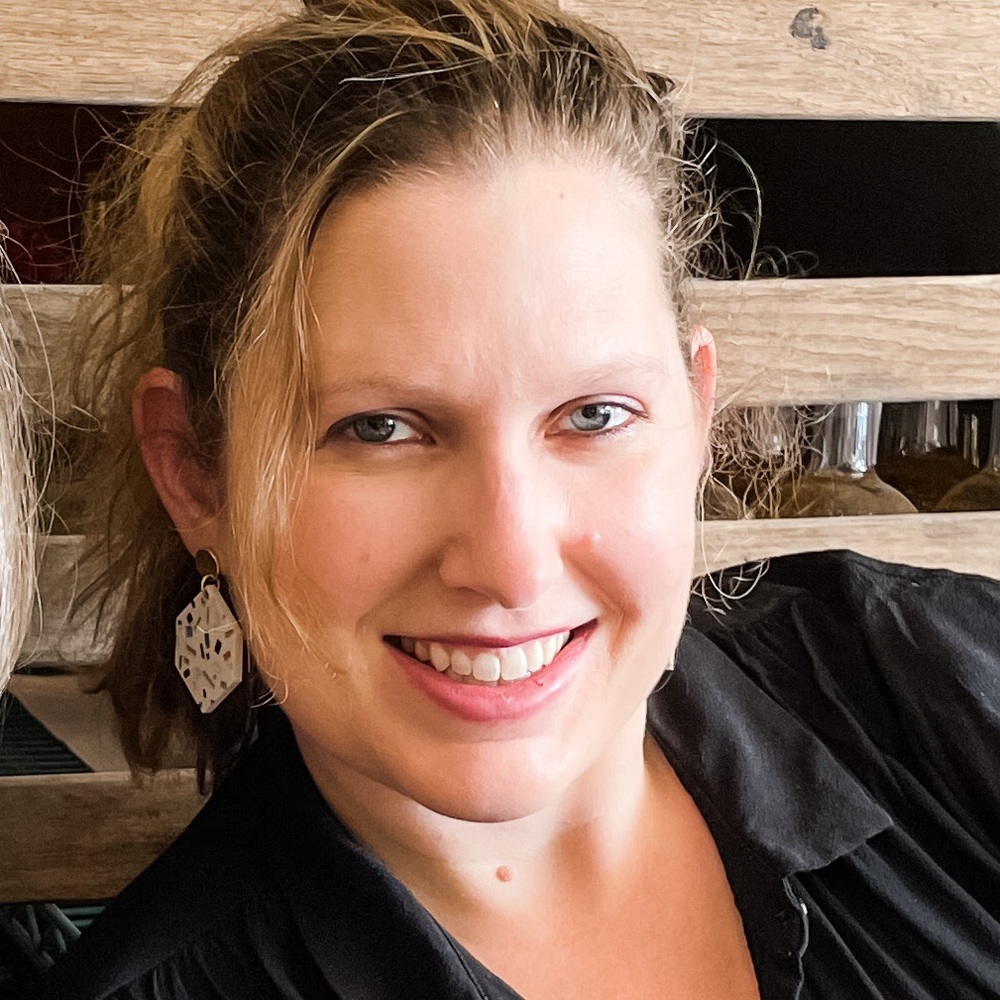 Meet your Posher, Stephanie